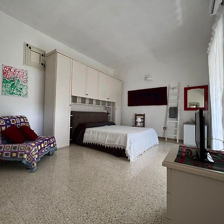 Casa Corte Della Liberta Uggiano La Chiesa Rum bild