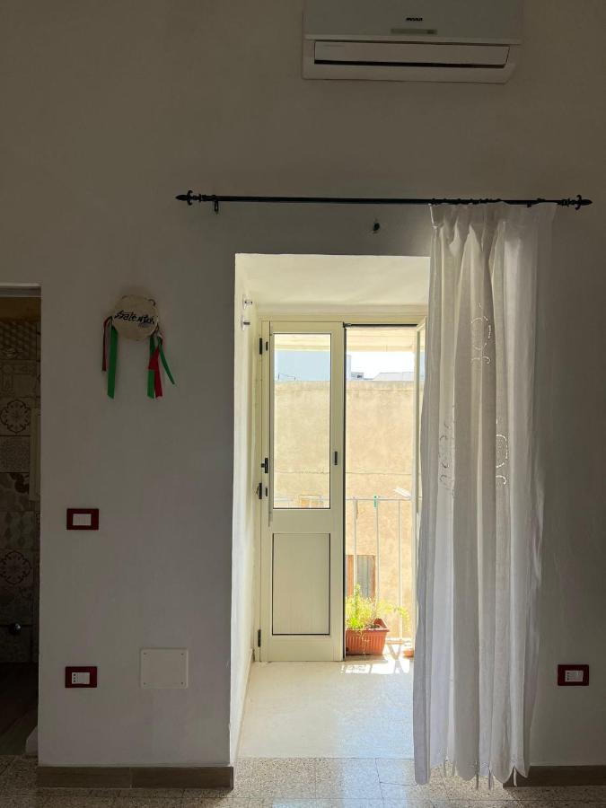 Casa Corte Della Liberta Uggiano La Chiesa Exteriör bild
